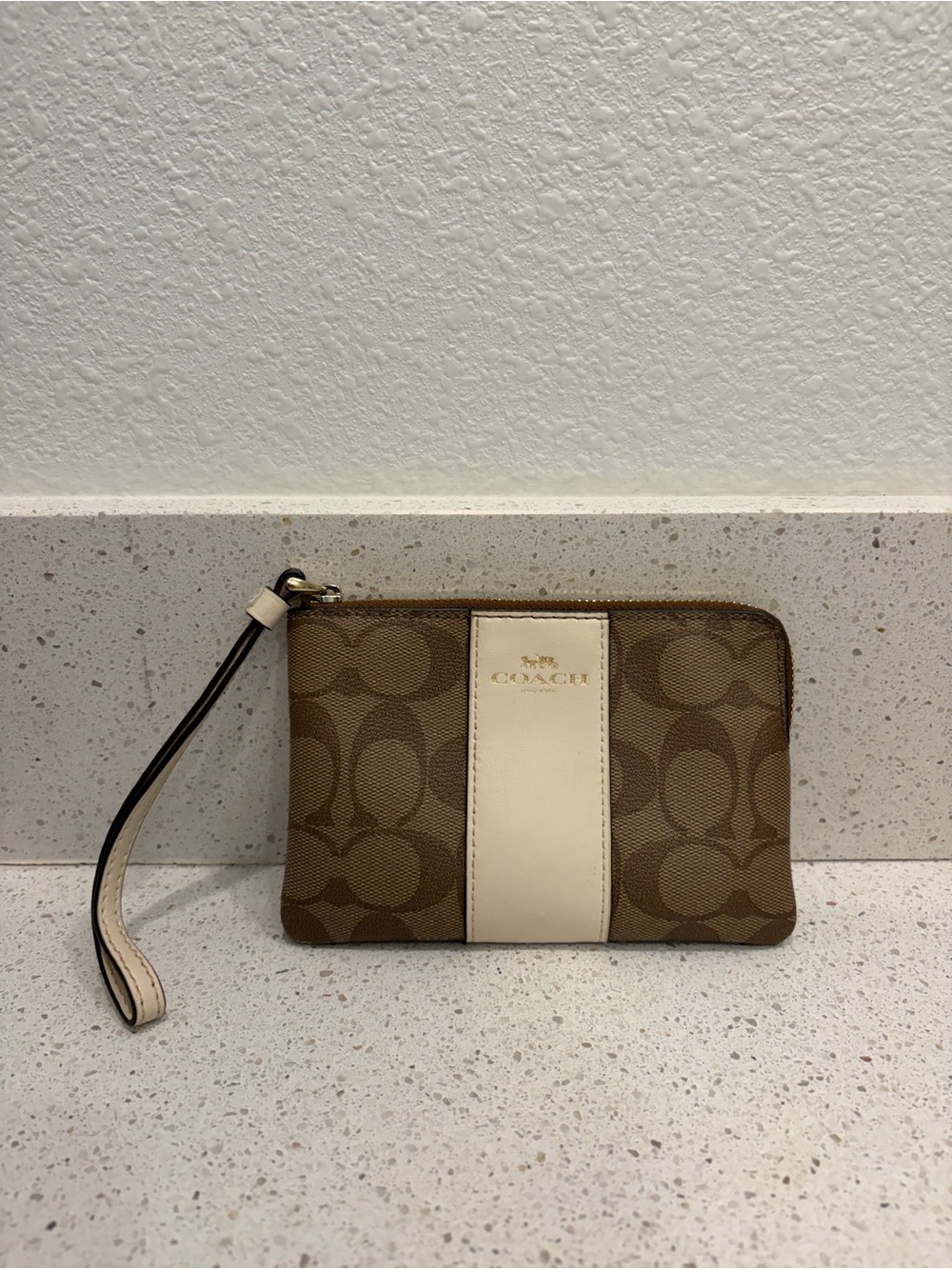 Coach F58035 Signature PVC Leather Corner Zip Wristlet - Beige EUC